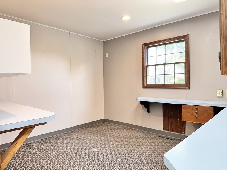 More Photos Of 152 E 8th St, Trenton Office For Sale