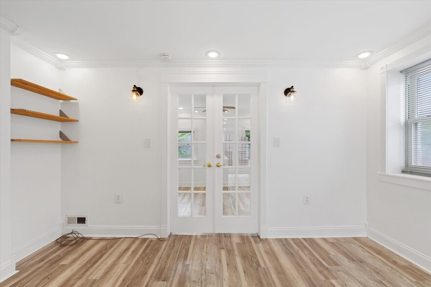 More Photos Of 2621 Sepviva St, Philadelphia Storefront Retail Residential For Sale