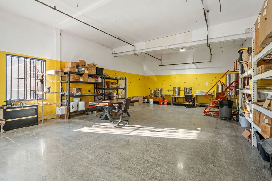 More Photos Of 902 Waugh Ln, Ukiah Warehouse For Sale