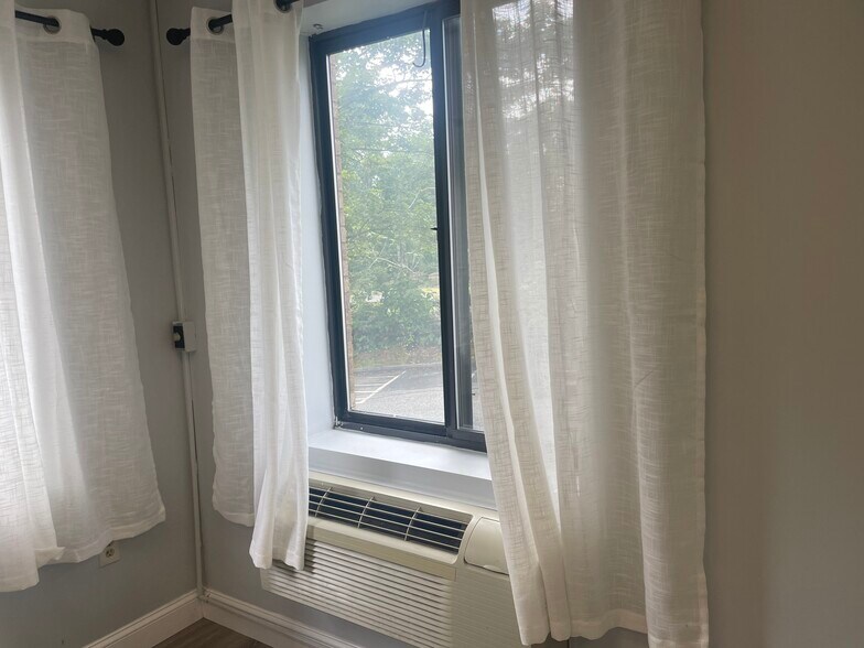 More Photos Of 221 Boston Post Rd E, Marlborough Office For Lease