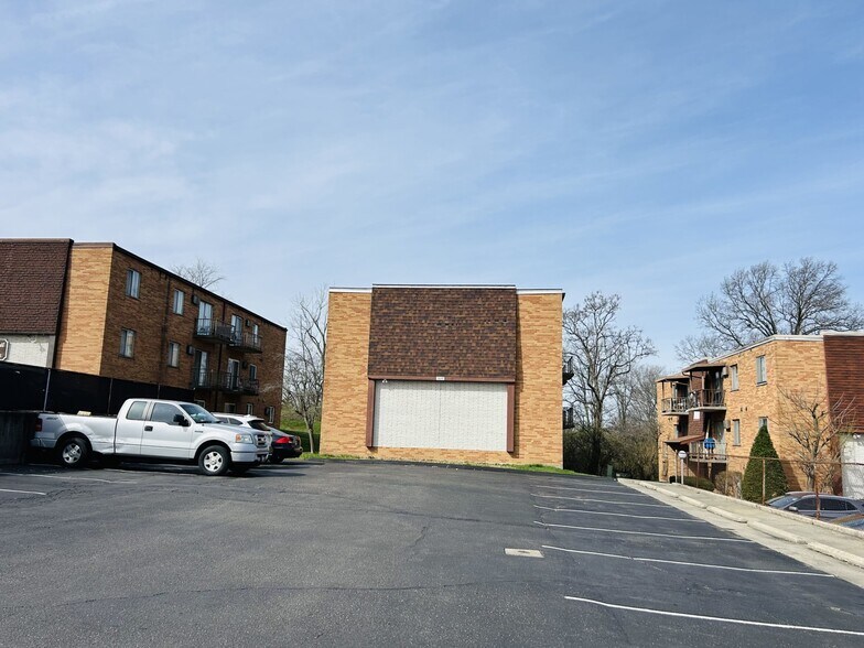 Primary Photo Of 5617 Cheviot Rd, Cincinnati Multifamily For Sale