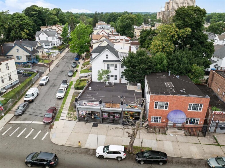 More Photos Of 347 Sanford Ave, Newark Convenience Store For Sale