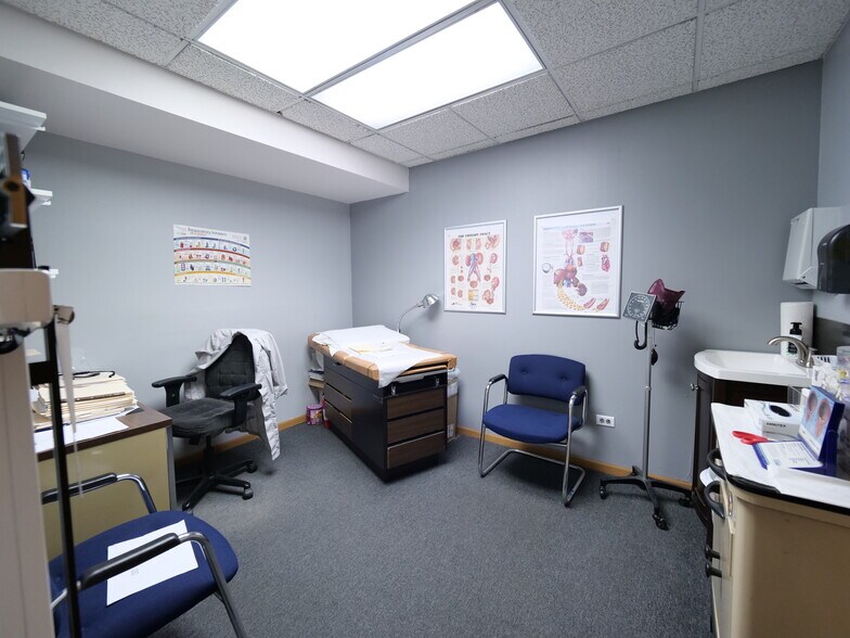 More Photos Of 6441-6453 S Pulaski Rd, Chicago General Retail For Sale