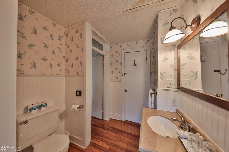 More Photos Of 2468 Route 390, Canadensis Hospitality For Sale