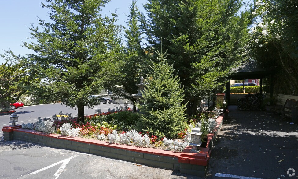 More Photos Of 20 E Main St, Los Gatos Apartments For Lease