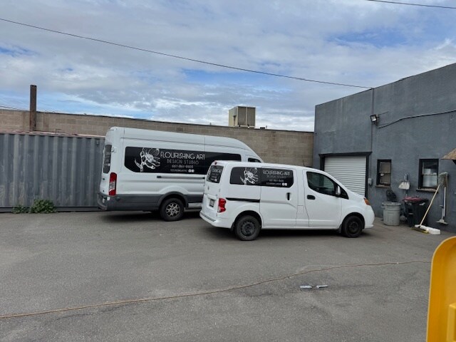 More Photos Of 407-413 E 19th St, Bakersfield Storefront For Sale