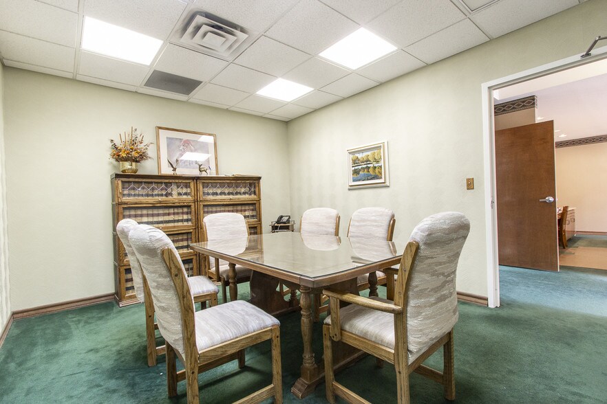 More Photos Of 4171 N Mesa St, El Paso Office For Sale