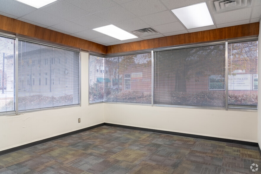 More Photos Of 3781 S Main St, Farmville Bank For Sale