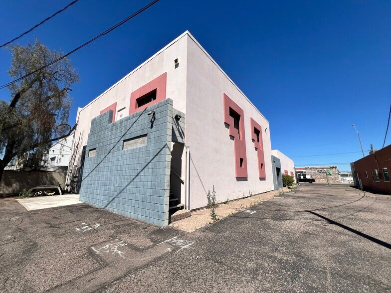 More Photos Of 2641 E McDowell Rd, Phoenix Loft Creative Space For Lease