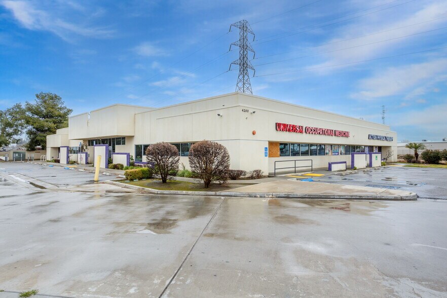 More Photos Of 4200 Buck Owens Blvd, Bakersfield Medical For Sale