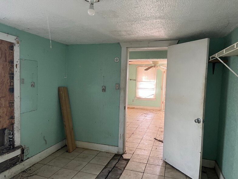 More Photos Of 810-812 Maltby St, Houston Apartments For Sale