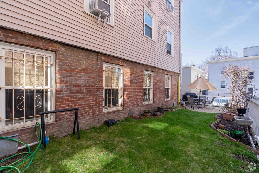 More Photos Of , Cambridge Unknown For Sale