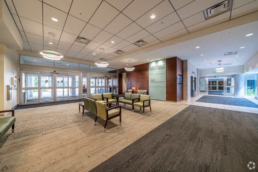 More Photos Of 6565 S France Ave, Edina Medical For Lease