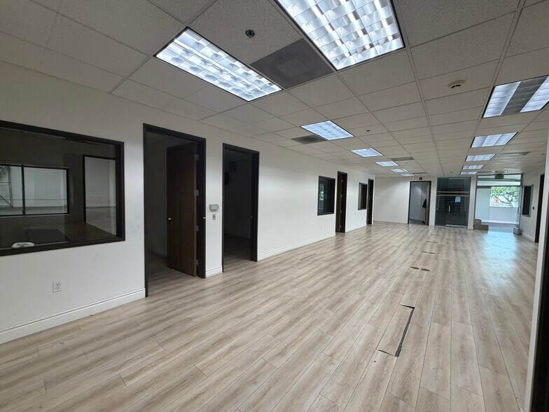 More Photos Of 17232 Railroad St, City of Industry Warehouse For Lease