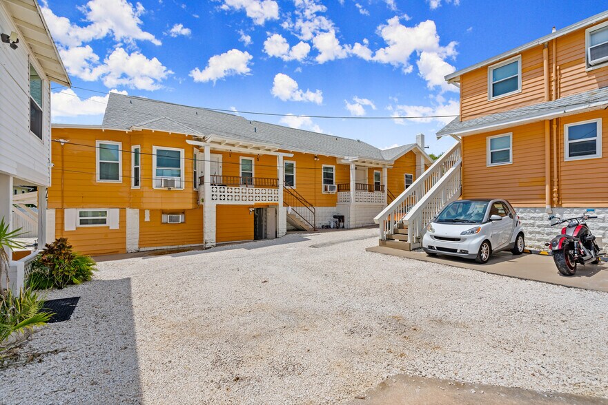 More Photos Of 19 Hollywood ave, Daytona Beach Apartments For Sale