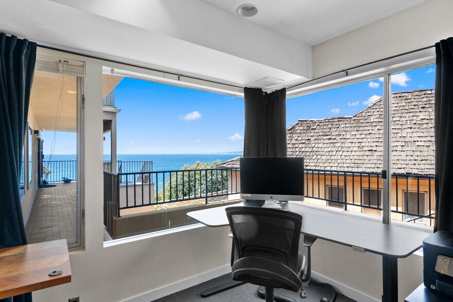 More Photos Of 1218-1224 Prospect St, La Jolla Office For Lease