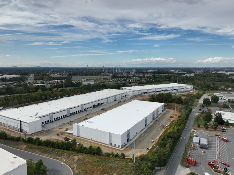 More Photos Of 3480 Stateview Blvd, Fort Mill Unknown For Lease