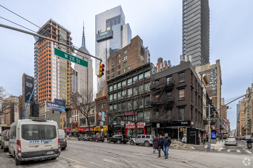 More Photos Of 57 W 28th St, New York Storefront Retail Office For Lease