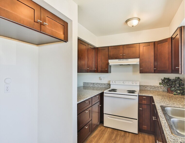 More Photos Of 46595 Vargas Rd, Indio Apartments For Sale