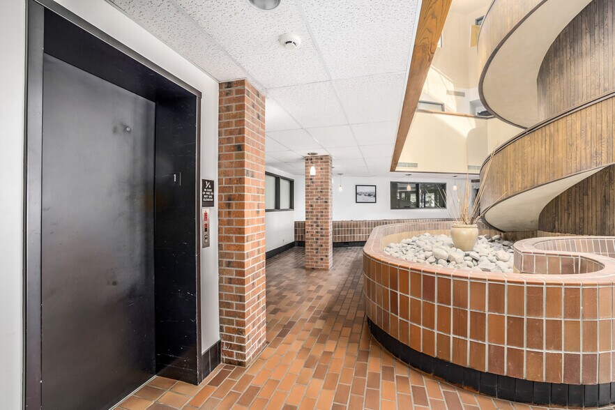 More Photos Of 12567 W Cedar Dr, Lakewood Office For Sale