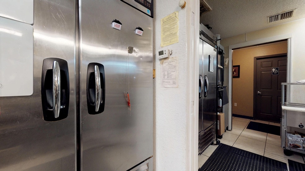More Photos Of 9576 N Citrus Springs Blvd, Citrus Springs Restaurant For Lease