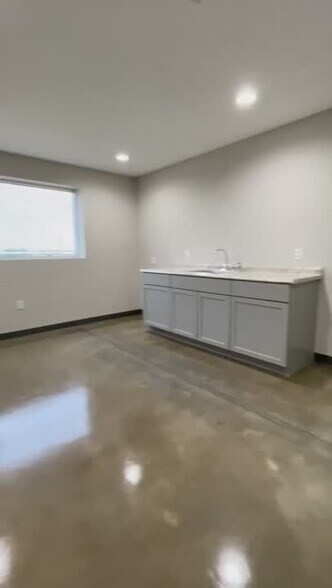 Primary Photo Of 9984 US Highway 87 W, La Vernia Warehouse For Lease