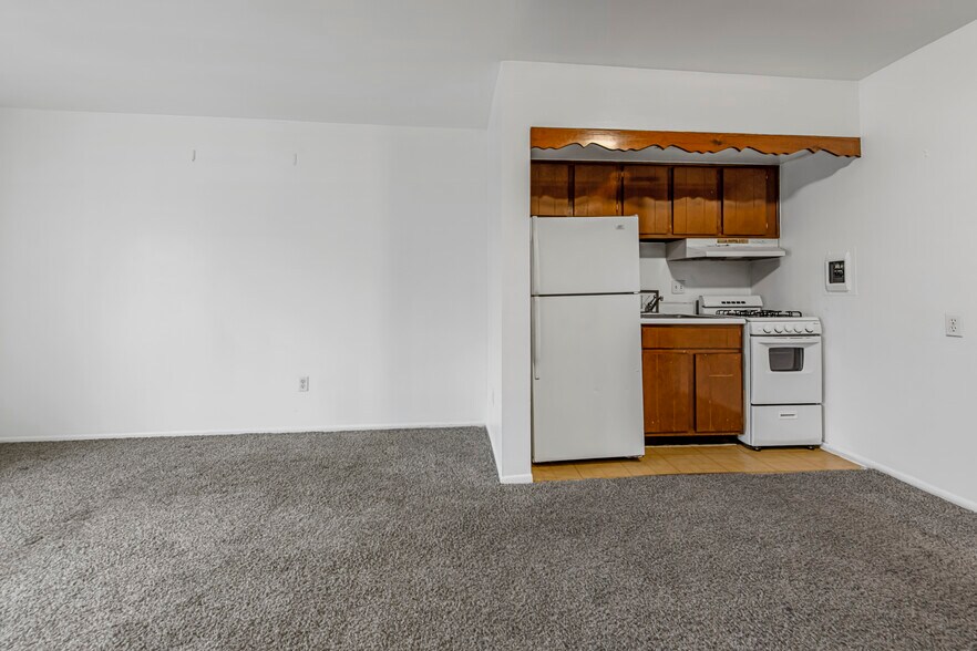 More Photos Of 23740 Fenkell St, Detroit Apartments For Sale