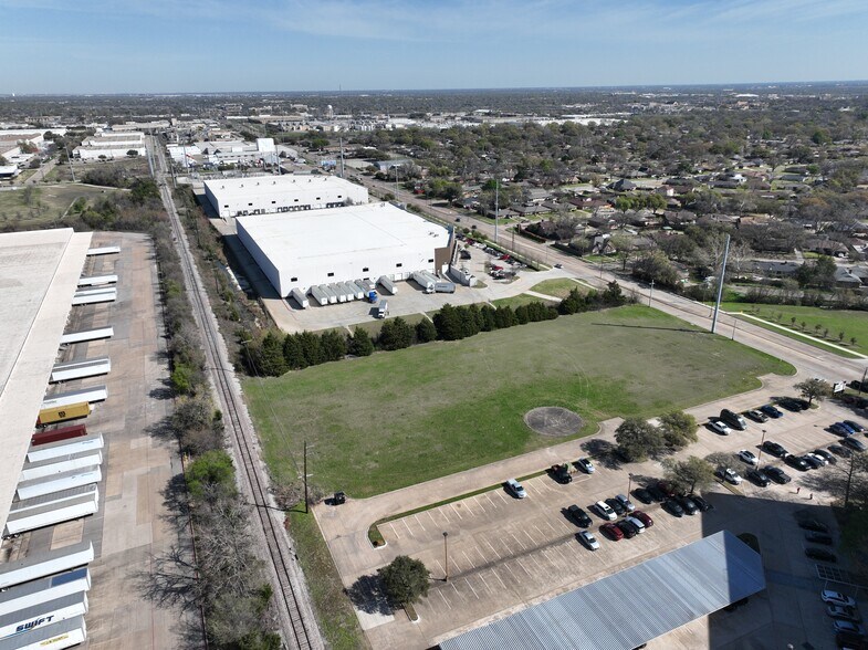 More Photos Of 1849 Shiloh rd, Garland Industrial For Lease