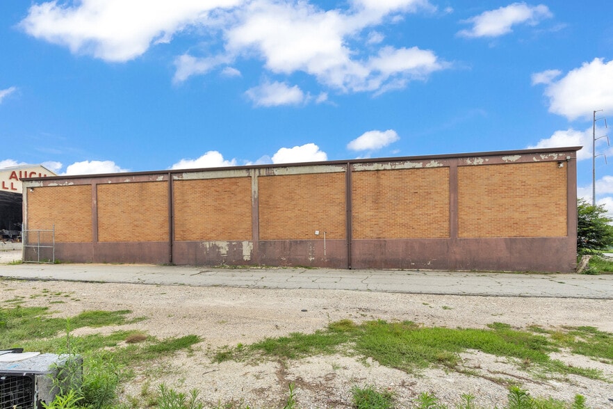 More Photos Of 1219 New Savannah Rd, Augusta Distribution For Sale