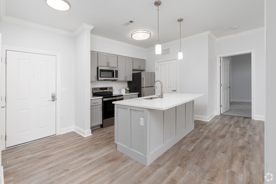 More Photos Of 200-220 Trotter Rd, Weymouth Apartments For Lease