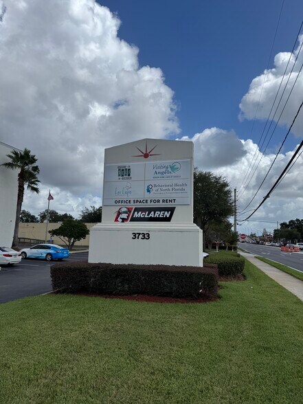More Photos Of 3733 University Blvd W, Jacksonville Office For Lease