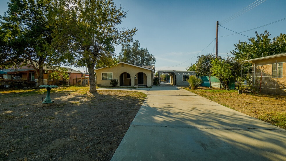 More Photos Of 2314 S Artesia St, San Bernardino Industrial For Sale