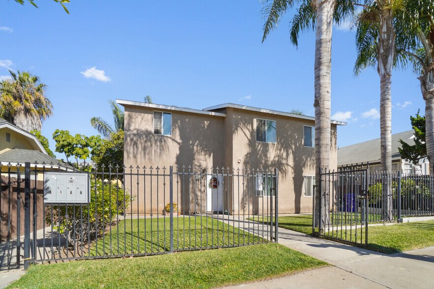 More Photos Of 1952-54 Irving Ave, San Diego Apartments For Sale