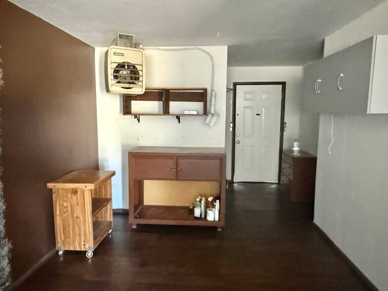 More Photos Of 13284 E Central Ave, Mayer Office Residential For Lease