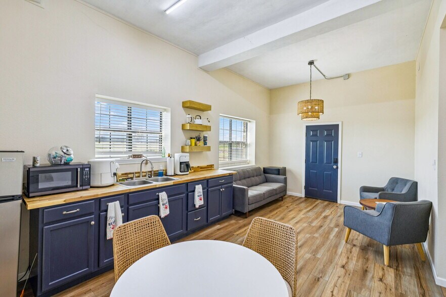 More Photos Of 995 W Gates Valley Rd, Poteet Land For Sale