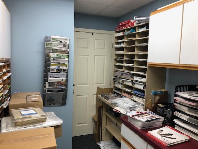 More Photos Of 45681 Oakbrook Ct, Sterling Flex For Sale