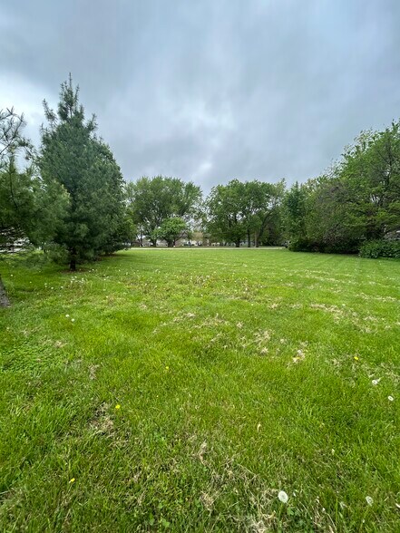 More Photos Of 102 W Lawrence St, Kearney Freestanding For Sale