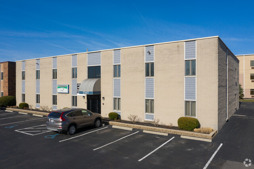 Primary Photo Of 27457 Holiday Ln, Perrysburg Office For Lease