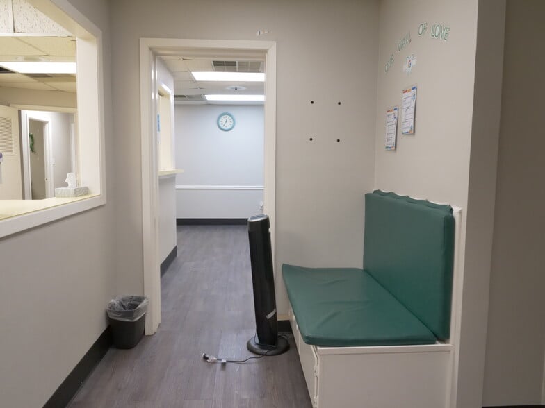 More Photos Of 1603-1605 Lake Success Dr, Waco Office For Lease