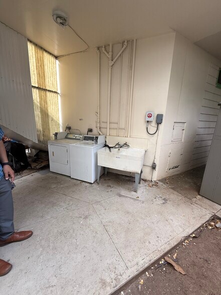 More Photos Of 2406 Kuhio Ave, Honolulu Apartments For Sale