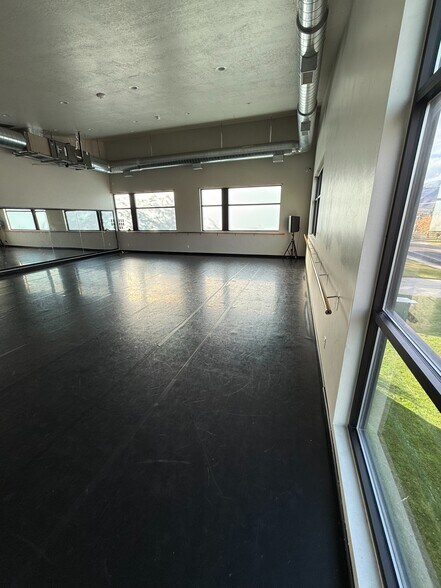 More Photos Of 385 W 600 S, Heber City Coworking Space