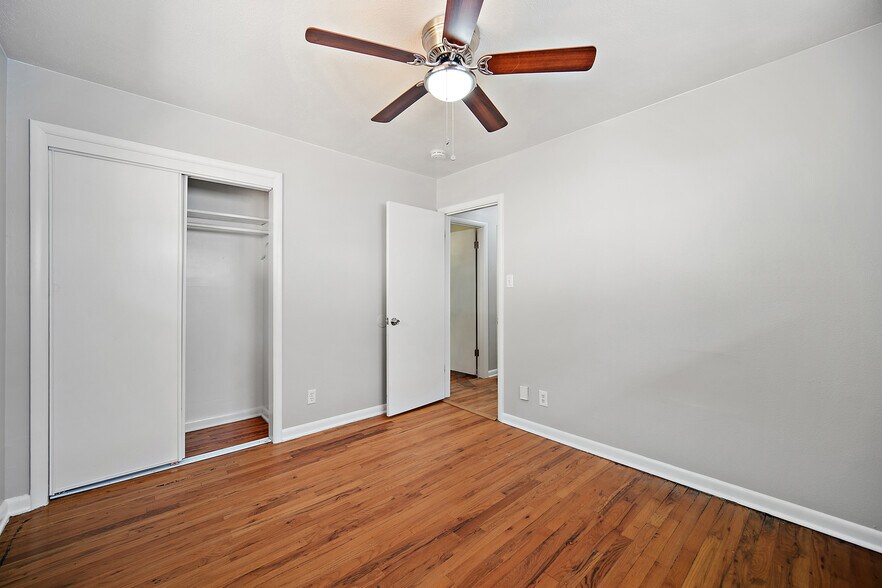 More Photos Of 126 W Cheyenne Rd, Colorado Springs Apartments For Sale