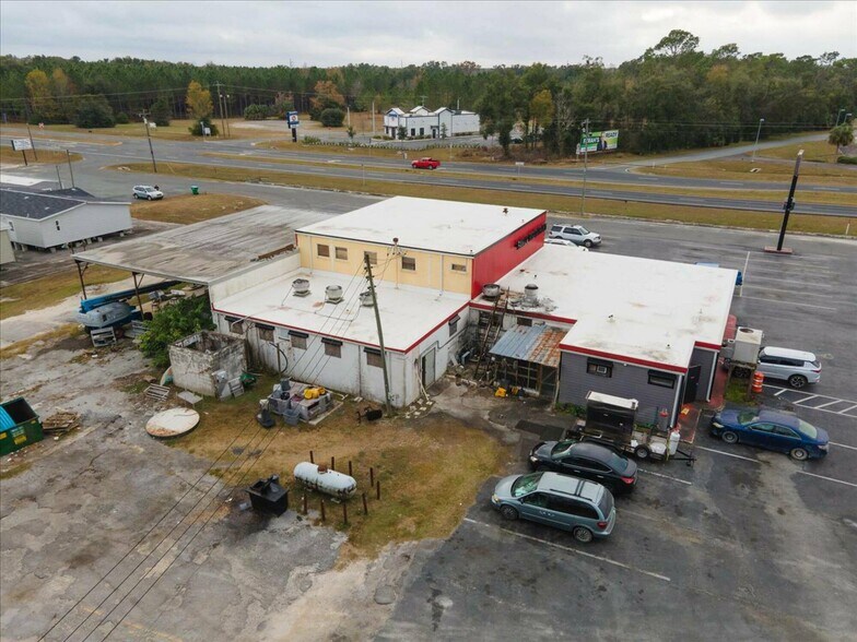More Photos Of 2525 Young Blvd N, Chiefland Restaurant For Sale