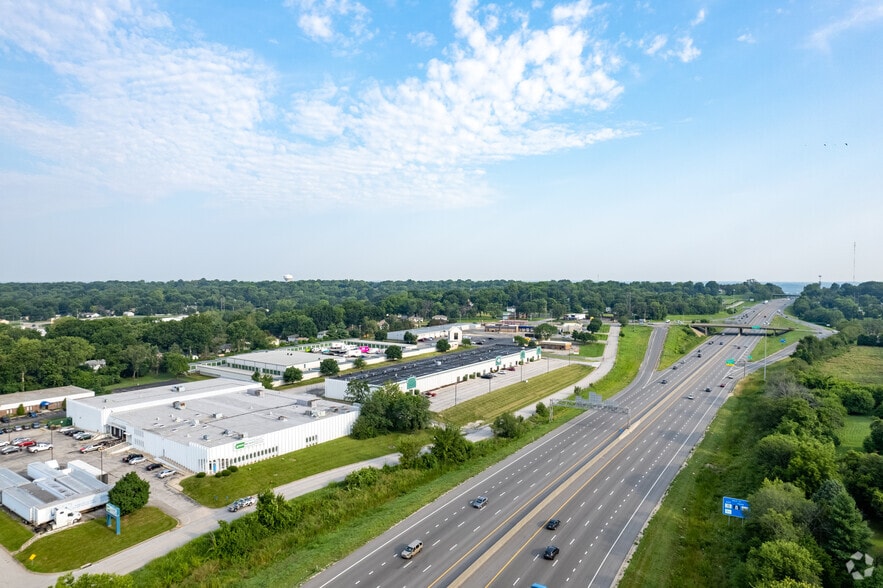 More Photos Of 2810-2828 S 44th St, Kansas City Warehouse For Lease