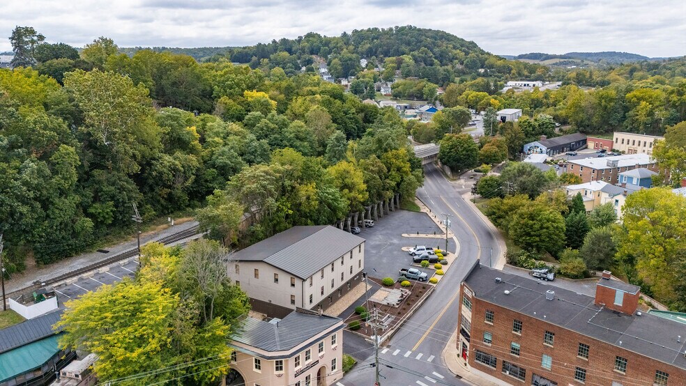 More Photos Of 50 Middlebrook Ave, Staunton Storefront For Sale