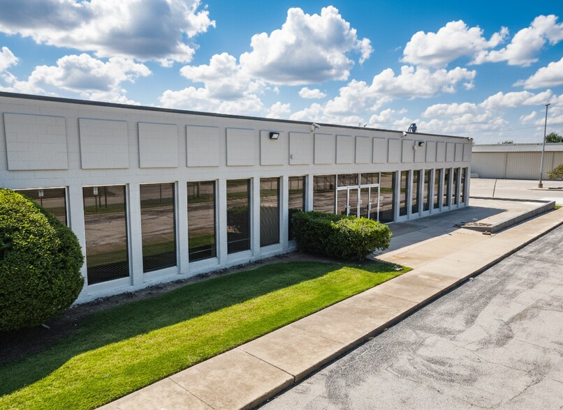 More Photos Of 5400-5400 NW 5th St, Oklahoma City Manufacturing For Lease
