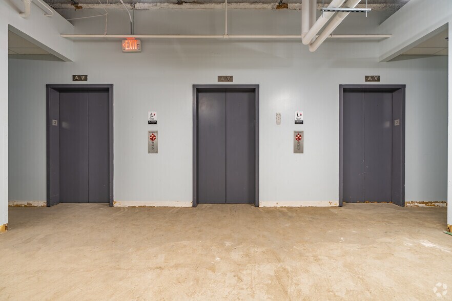 More Photos Of 495 Union Ave, Memphis Office For Sale