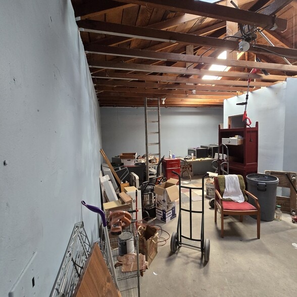 More Photos Of 15709 Bellflower Blvd, Bellflower General Retail For Sale