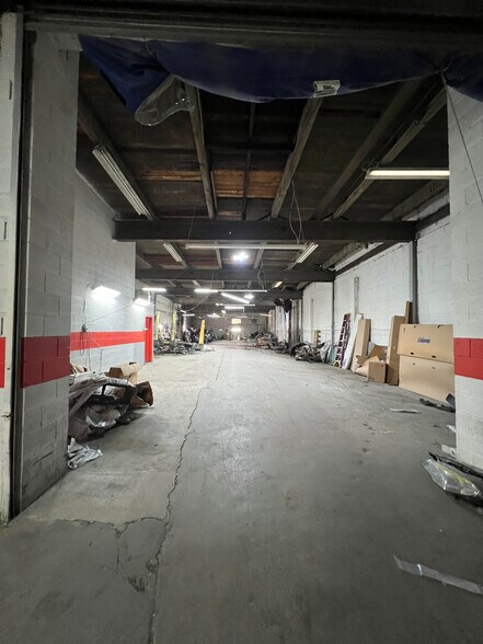 More Photos Of 1931 Point Breeze Ave, Philadelphia Auto Repair For Lease