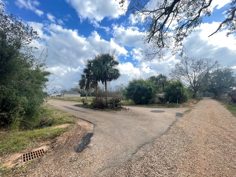 More Photos Of Charles Davis, Amite Land For Sale